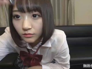 金贤秀美女翘着圆屁股，要把朋友的鸡巴榨干